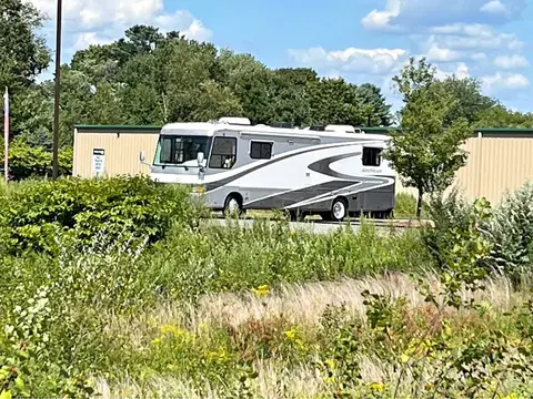 2000 Airstream Land Yacht Motorhome 36ft 36 ft — photo 2