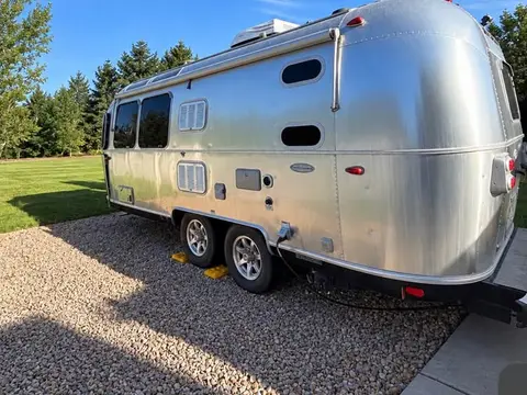 2019 Airstream Flying Cloud 23CB Bunk — photo 2