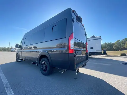 2026 Airstream Rangeline — photo 5