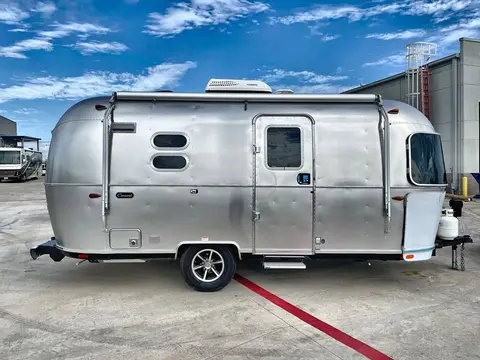 2024 Airstream Caravel — photo 1