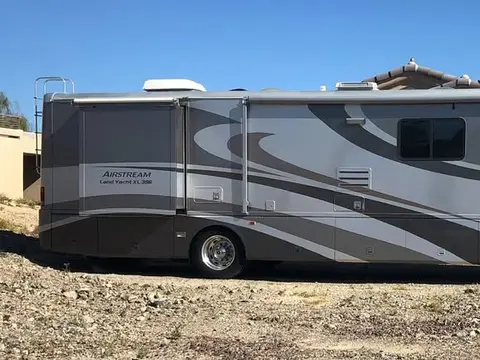 2003 Airstream Land Yacht Motorhome 396 XL — photo 3