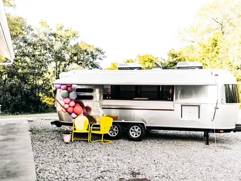 2023 Airstream Flying Cloud — photo 1