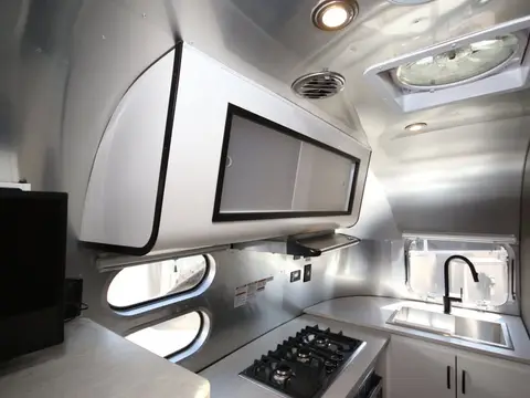 2023 Airstream Caravel 20FB — photo 4