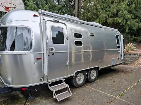 2019 Airstream International Signature — photo 1