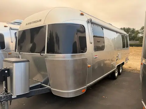 2008 Airstream International Signature 25FBQ; — photo 3