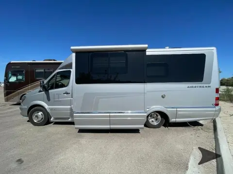 2019 Airstream Atlas murphy suite — photo 4