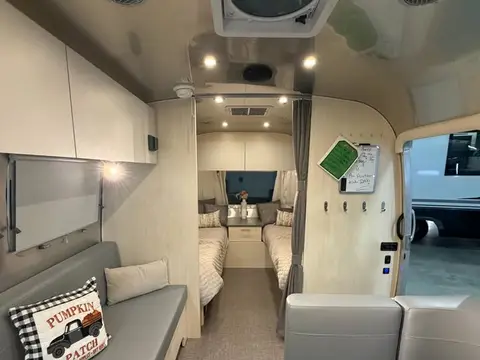 2026 Airstream Flying Cloud 30FB — photo 5
