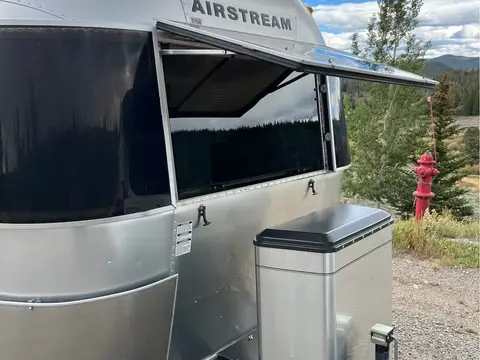 2008 Airstream Bambi 19 ft — photo 3