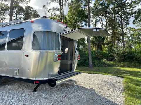 2020 Airstream Flying Cloud — photo 1