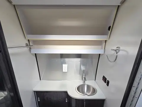 2014 Airstream International Signature — photo 5