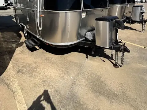 2020 Airstream Bambi 19CB (corner bed) — photo 2