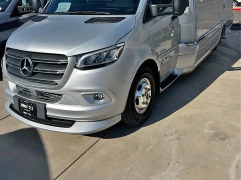 2022 Airstream Atlas — photo 1