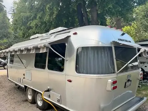 2019 Airstream Globetrotter 25FB — photo 1