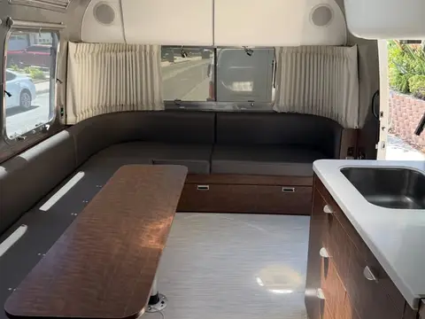 2021 Airstream Globetrotter 30 ft — photo 5
