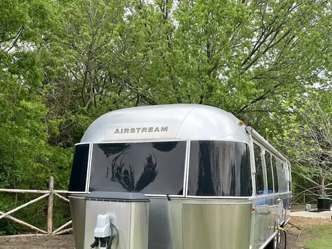 2016 Airstream Classic 30 — photo 1