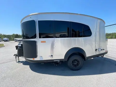 2026 Airstream Basecamp Xe — photo 3