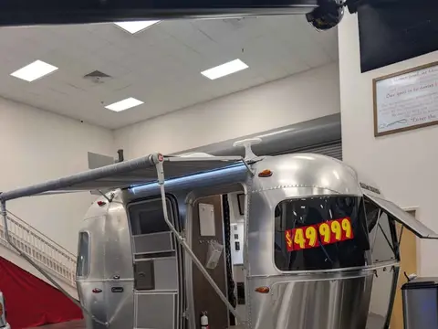 2024 Airstream Caravel 16RB — photo 2
