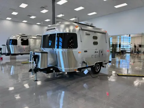 2026 Airstream Caravel 16RB — photo 3