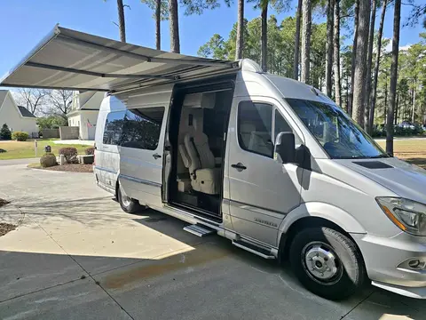 2018 Airstream Interstate — photo 1