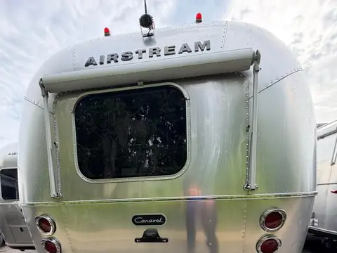 2025 Airstream Caravel 22FB — photo 3