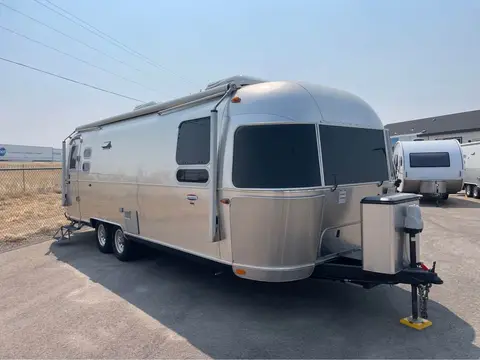 2019 Airstream Flying Cloud 27FB — photo 2