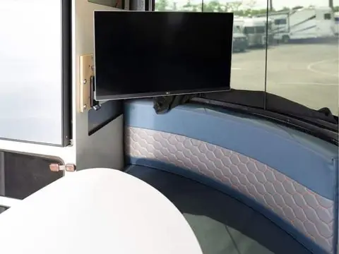2021 Airstream Basecamp X — photo 5