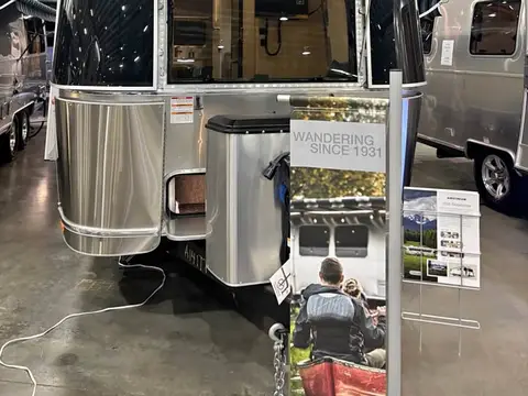 2026 Airstream International 23FB — photo 1