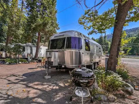 2019 Airstream Flying Cloud cch 23 ft — photo 2