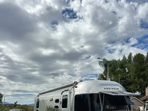 2014 Airstream International Serenity — photo 2