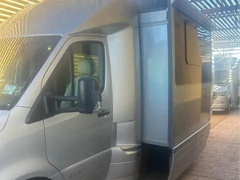 2024 Airstream Atlas — photo 3
