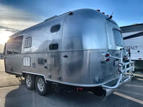 2019 Airstream Flying Cloud 23CB — photo 5