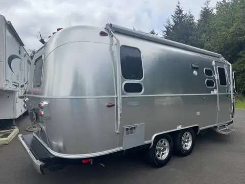 2018 Airstream Flying Cloud 23CB — photo 4