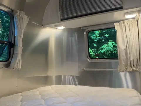 2020 Airstream Bambi 19CB — photo 4