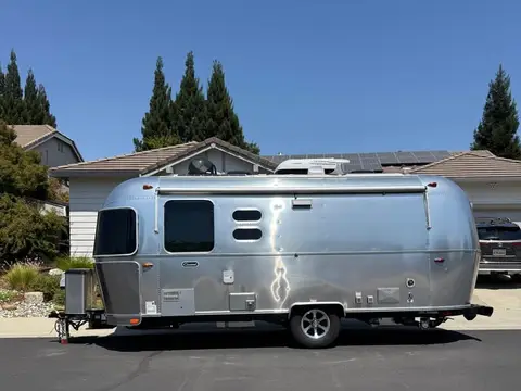 2020 Airstream Caravel 22FB — photo 2