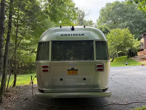 2014 Airstream Flying Cloud Rear Twin 25 ft — photo 5
