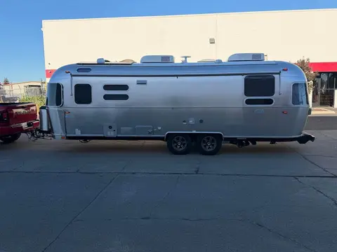 2023 Airstream Pottery Barn 28RB — photo 4