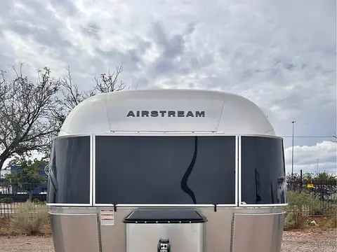2026 Airstream Classic 28RBQ — photo 3