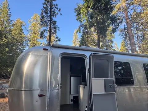 2018 Airstream Sport 22FB — photo 3