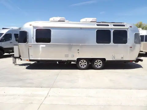 2025 Airstream Flying Cloud 25FB — photo 4