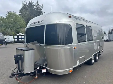 2018 Airstream Flying Cloud 23CB — photo 1