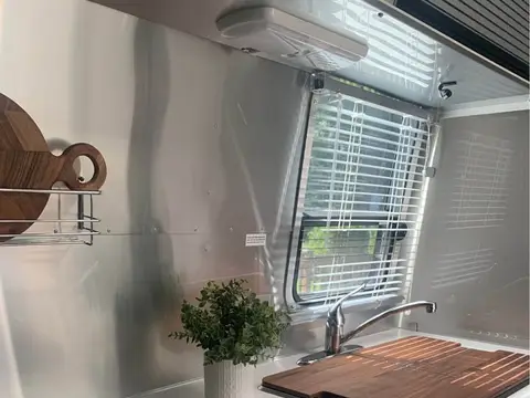 2018 Airstream Bambi — photo 3