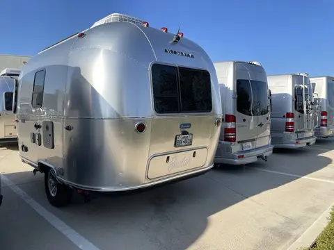 2025 Airstream Bambi 16RB — photo 4