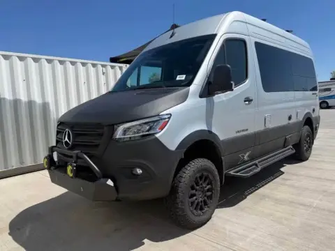 2025 Airstream Interstate 19X AWD — photo 3