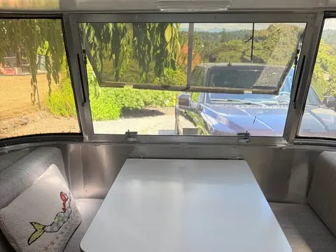 2020 Airstream Bambi 19 ft — photo 2