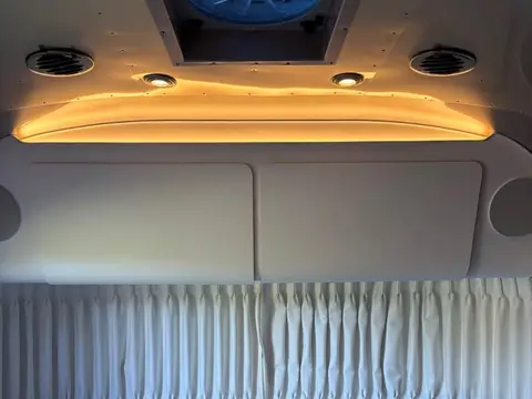 2023 Airstream Globetrotter 25 ft — photo 2
