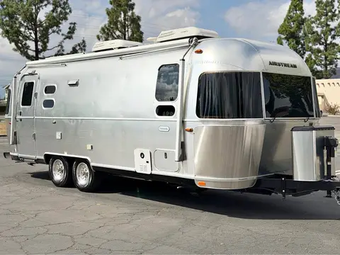 2021 Airstream Globetrotter 25 ft 11 in — photo 1