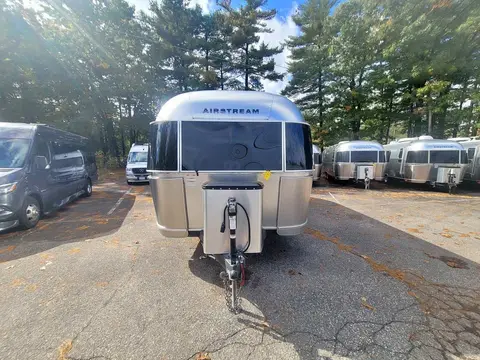2023 Airstream Flying Cloud — photo 1