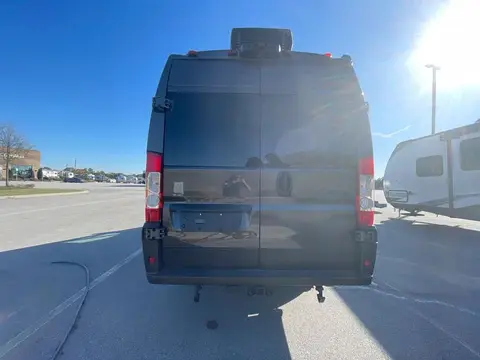 2026 Airstream Rangeline — photo 4