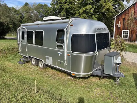 2016 Airstream International Serenity — photo 1