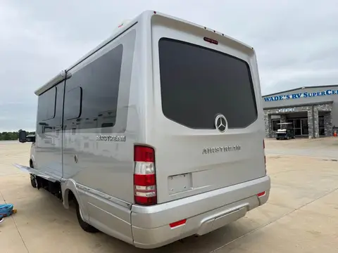 2018 Airstream Atlas — photo 3